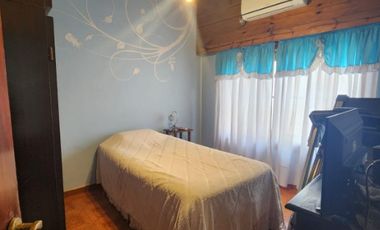 Casa PH en venta en Remedios de Escalada Oeste