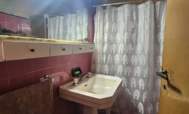 Casa PH en venta en Remedios de Escalada Oeste