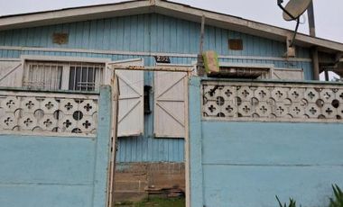 Avda Central/3° Poniente - Casa - Venta