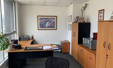 Av. Del Valle Sur/Santa Clara - Oficina - Arriendo