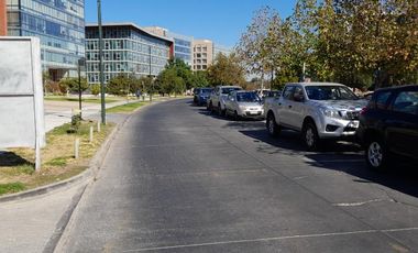 Av. Del Valle Sur/Santa Clara - Oficina - Arriendo