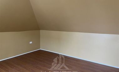 Casa en Arriendo en COD37716 Villa Santa Carolina Pasaje cerrado