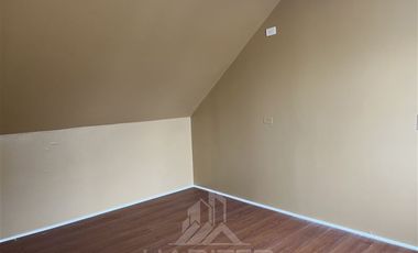 Casa en Arriendo en COD37716 Villa Santa Carolina Pasaje cerrado