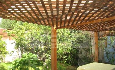 Casa en Venta en Los Boldos 1830