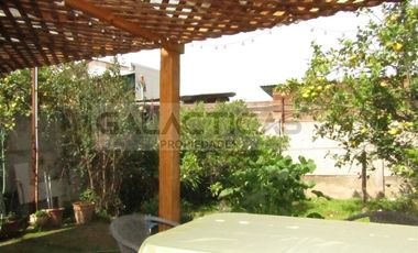 Casa en Venta en Los Boldos 1830