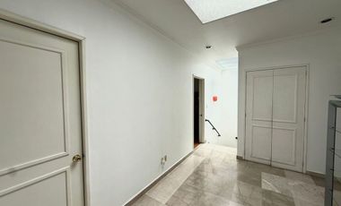 Casa en venta en Parques de la Herradura. Conjunto con doble seguridad.