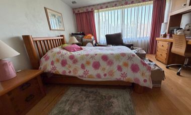 Casa en venta en la Herradura. Salón de fiestas y jardin.