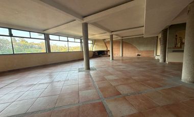 Casa en venta en la Herradura. Salón de fiestas y jardin.