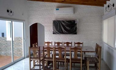 Casa en venta - 4 Dormitorios 4 Baños - 555Mts2 - Costa del Este