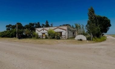 Casa en venta - 3 Dormitorios 3 Baños - 1.500Mts2 - Tornquist