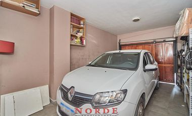 VENTA • MATADEROS • MONTIEL 1900 • CASA • 5 AMBIENTES • TERRAZA • GARAJE