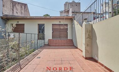 VENTA • MATADEROS • MONTIEL 1900 • CASA • 5 AMBIENTES • TERRAZA • GARAJE