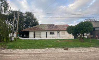 Casa en venta - 3 Dormitorios 2 Baños Cochera - 280Mts2 - Mar del Plata