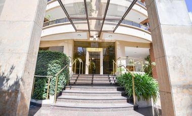 Departamento en venta - 4 Dormitorios 2 Baños 2 Cocheras - 136Mts2 - La Plata [FINANCIADO]