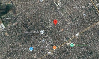 Casa en venta - 2 Dormitorios 2 Baños 1 Local - 200Mts2 - Monte Grande