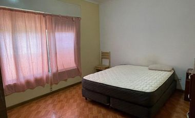 Casa en venta - 2 Dormitorios 2 Baños 1 Local - 200Mts2 - Monte Grande