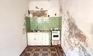 2 departamentos + 1 galpón en VENTA, Bolivia al 1500, barrio Villa Urquiza, SMT. Ideal INVERSORES!