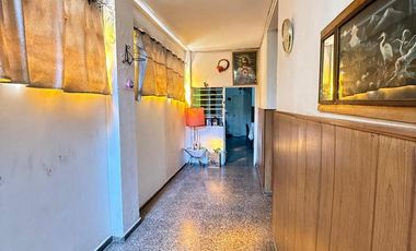 2 departamentos + 1 galpón en VENTA, Bolivia al 1500, barrio Villa Urquiza, SMT. Ideal INVERSORES!