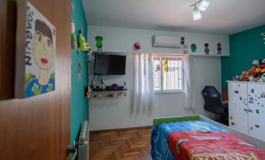 Casa en venta - 3 Dormitorios 2 Baños 2 Cocheras - 300Mts2 - Ciudad Madero