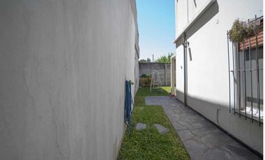 Casa en venta - 3 Dormitorios 2 Baños 2 Cocheras - 300Mts2 - Ciudad Madero