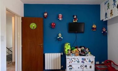 Casa en venta - 3 Dormitorios 2 Baños 2 Cocheras - 300Mts2 - Ciudad Madero