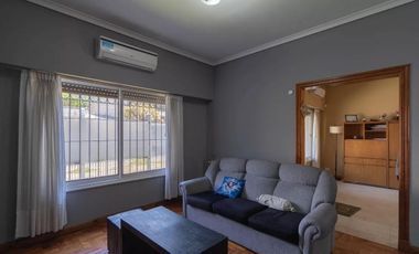 Casa en venta - 3 Dormitorios 2 Baños 2 Cocheras - 300Mts2 - Ciudad Madero