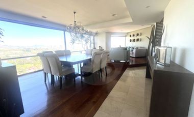 Vista real  Departamento en venta en Lomas Country Club
