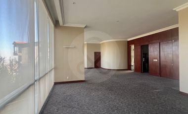 Vista real  Departamento en venta en Lomas Country Club