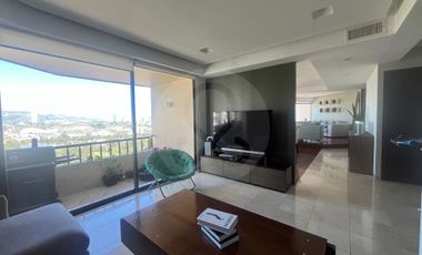 Vista real  Departamento en venta en Lomas Country Club