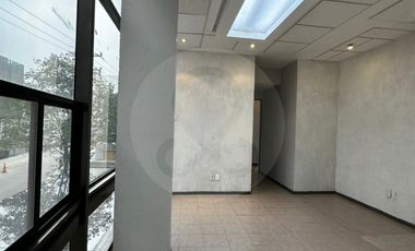 Oficina en renta en Bosques de las Palmas