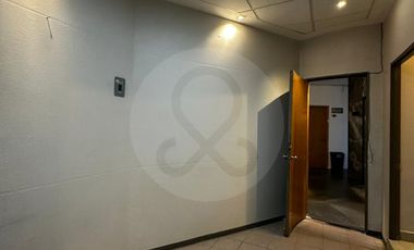 Oficina en renta en Bosques de las Palmas