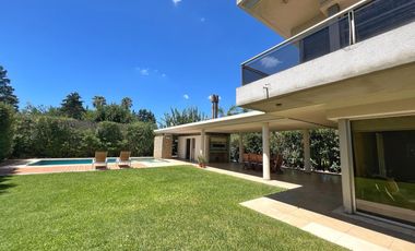 CASA PREMIUM DE CUATRO DORMITORIOS VENTA PILETA EXCLUSIVA SAN MARINO FUNES