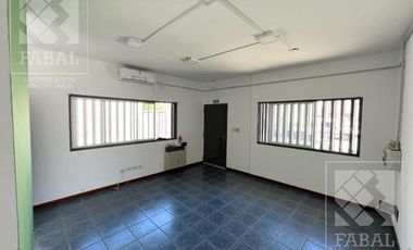 Galpón venta Centro Oeste, 304 m2 sobre lote de 10 x 40