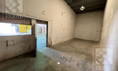 Galpón venta Centro Oeste, 304 m2 sobre lote de 10 x 40