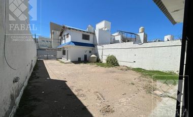 Galpón venta Centro Oeste, 304 m2 sobre lote de 10 x 40