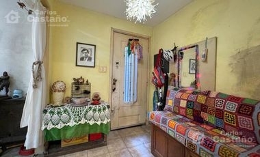 PH en PB al Fondo, 3 Amb. con 2 Patios a 1/2 Cuadra de Maipú