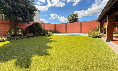 Importante casa de 4 dormitorios en Av. Belgrano al 4100, Parque V. Centenario, SMT