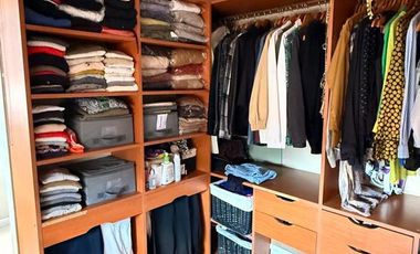 Importante casa de 4 dormitorios en Av. Belgrano al 4100, Parque V. Centenario, SMT