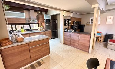 Importante casa de 4 dormitorios en Av. Belgrano al 4100, Parque V. Centenario, SMT