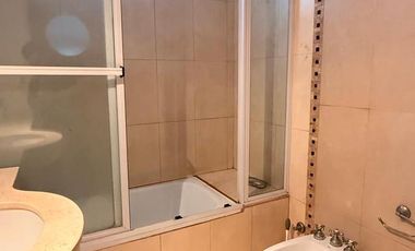 Importante casa de 4 dormitorios en Av. Belgrano al 4100, Parque V. Centenario, SMT