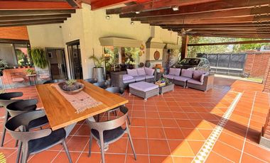 Importante casa de 4 dormitorios en Av. Belgrano al 4100, Parque V. Centenario, SMT