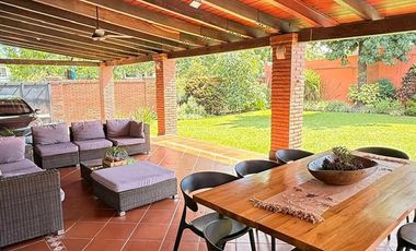 Importante casa de 4 dormitorios en Av. Belgrano al 4100, Parque V. Centenario, SMT