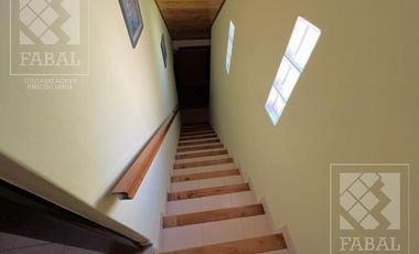 Casa venta Allen, 4 dormitorios, 3 baños, cochera, jardín con parrilla y estudio independiente