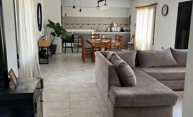 Casa en venta - 1 Dormitorio 1 Baño - 1.026Mts2 - Carmen de Areco