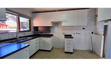 VENTA Casa Barrio Toledo 4 dormitorios Chillan