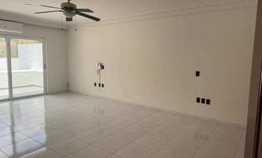 CASA EN BUGAMBILIAS PRIMERA SECCIÓN