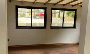 Casa en venta c/ estacionamiento en Las Cruces