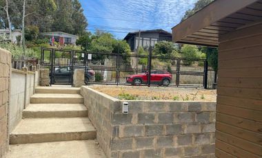 Casa en venta c/ estacionamiento en Las Cruces