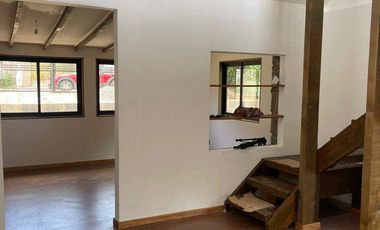 Casa en venta c/ estacionamiento en Las Cruces