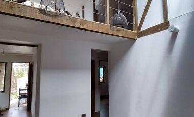 Casa en venta c/ estacionamiento en Las Cruces